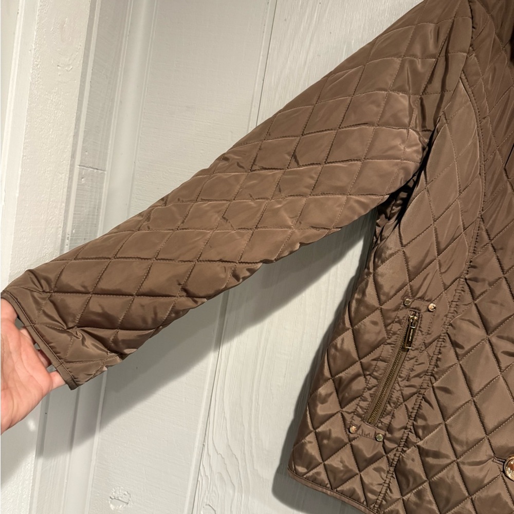 Michael Kors Tan Quilted Women's Puffer Jacket - Picture 2 of 13